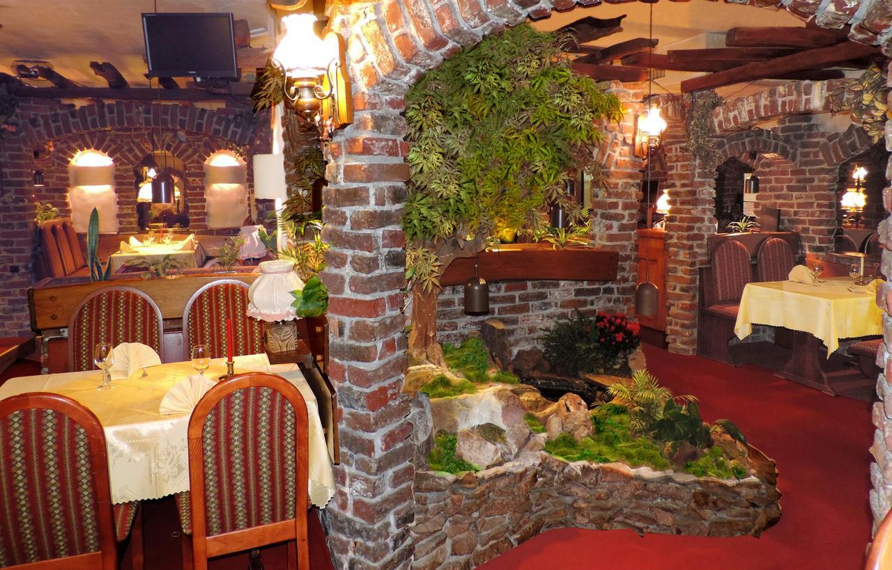 Hotel Restaurant Cristal Wintzenheim Exterior foto